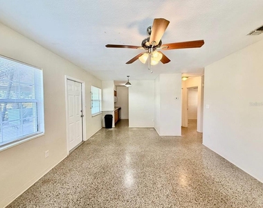 257 38th Avenue Se - Photo Thumbnail 6