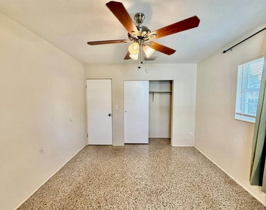 257 38th Avenue Se - Photo Thumbnail 13