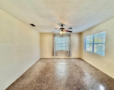 257 38th Avenue Se - Photo Thumbnail 3