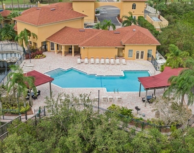4305 Bayside Village Drive - Photo Thumbnail 2