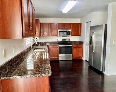 18916 Randall Place - Photo Thumbnail 1