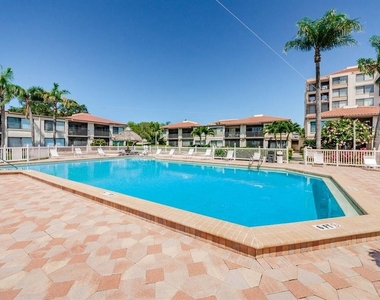 6218 Palma Del Mar Boulevard S - Photo Thumbnail 18