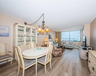 6218 Palma Del Mar Boulevard S - Photo Thumbnail 6