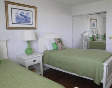 6104 Palma Del Mar Boulevard S - Photo Thumbnail 12