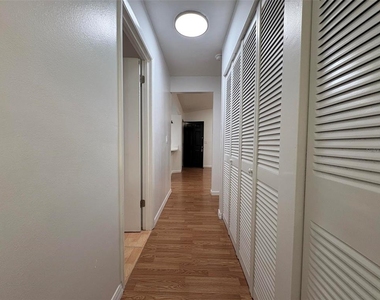 1724 Foxhall Circle - Photo Thumbnail 19