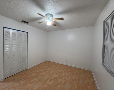1724 Foxhall Circle - Photo Thumbnail 13