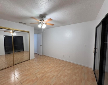1724 Foxhall Circle - Photo Thumbnail 6