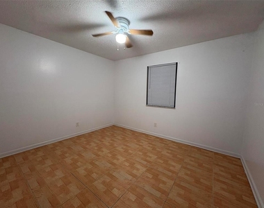 1724 Foxhall Circle - Photo Thumbnail 14