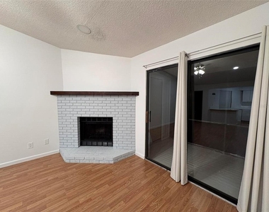 1724 Foxhall Circle - Photo Thumbnail 20