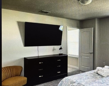 7239 Oakmoss Loop - Photo Thumbnail 19