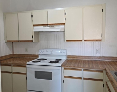 6031 Scotchwood Glen - Photo Thumbnail 16