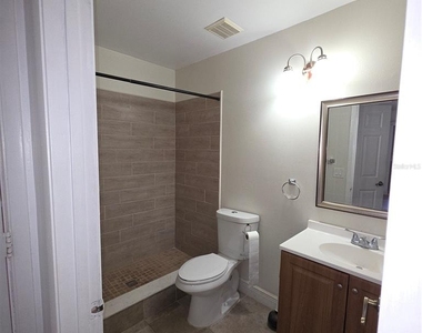 6031 Scotchwood Glen - Photo Thumbnail 11