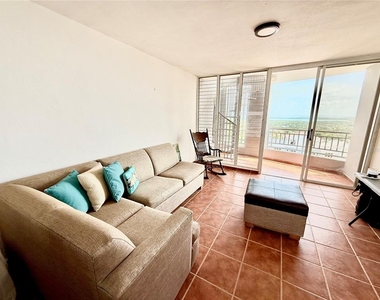 Ph-7 La Costa Apts - Photo Thumbnail 10