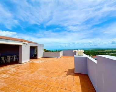 Ph-7 La Costa Apts - Photo Thumbnail 2