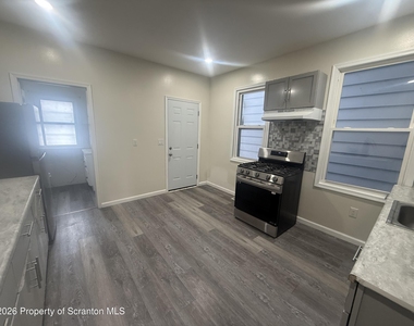 216 Horton Street - Photo Thumbnail 2