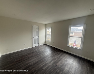 216 Horton Street - Photo Thumbnail 9