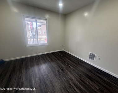216 Horton Street - Photo Thumbnail 4