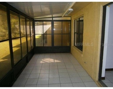 104 Creekside Way - Photo Thumbnail 10