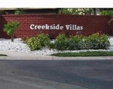 104 Creekside Way - Photo Thumbnail 11