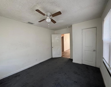 930 18th Street - Photo Thumbnail 11