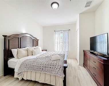 8986 Shine Drive - Photo Thumbnail 16