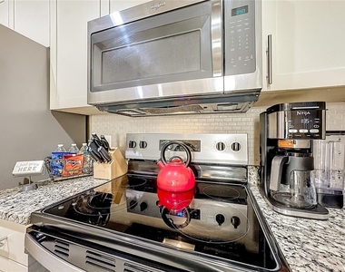 8986 Shine Drive - Photo Thumbnail 10