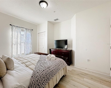 8986 Shine Drive - Photo Thumbnail 15