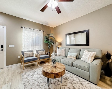 8986 Shine Drive - Photo Thumbnail 4