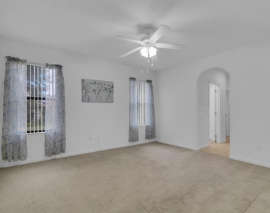 2943 Casabella Drive - Photo Thumbnail 12