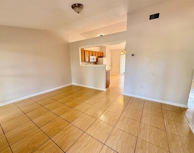 908 Tucker Avenue - Photo Thumbnail 3