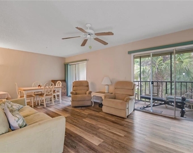 120 Hibiscus Woods Court - Photo Thumbnail 12