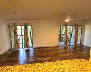 120 Hibiscus Woods Court - Photo Thumbnail 23
