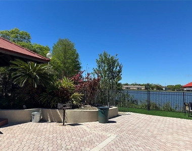 224 Afton Square - Photo Thumbnail 14