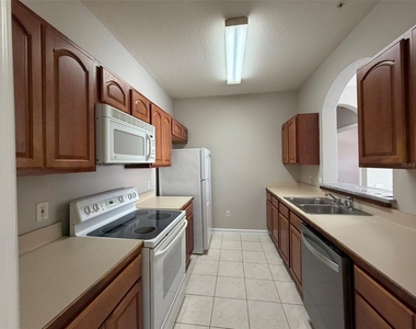 13524 Turtle Marsh Loop - Photo Thumbnail 4