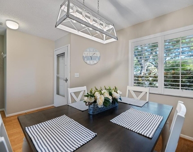 772 Bird Bay Drive N - Photo Thumbnail 11