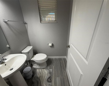 5151 Adelaide Drive - Photo Thumbnail 4