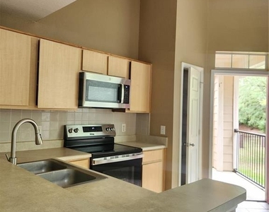 1101 Vintage Village Lane - Photo Thumbnail 9
