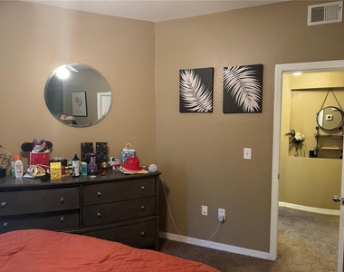 1101 Vintage Village Lane - Photo Thumbnail 15