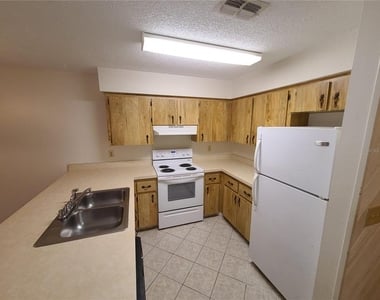 54 Forest Road - Photo Thumbnail 5