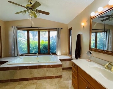 18310 Burkholder Circle - Photo Thumbnail 11