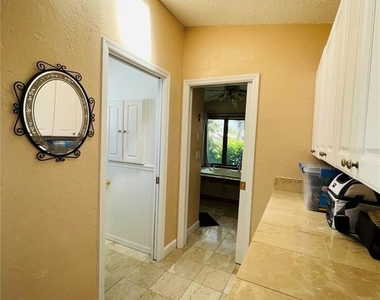 18310 Burkholder Circle - Photo Thumbnail 9