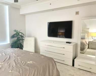 1350 Main Street - Photo Thumbnail 7