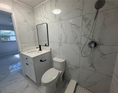 1365 Alton Road - Photo Thumbnail 9