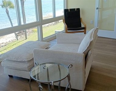 6400 Flotilla Drive - Photo Thumbnail 12