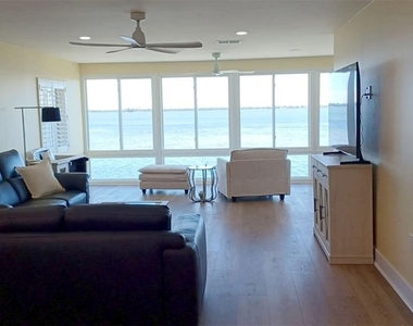 6400 Flotilla Drive - Photo Thumbnail 10