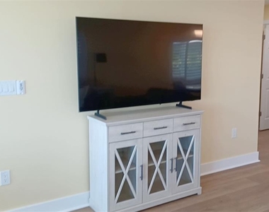 6400 Flotilla Drive - Photo Thumbnail 9