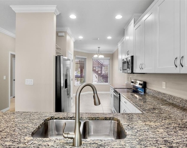5425 Cicerone Street - Photo Thumbnail 5
