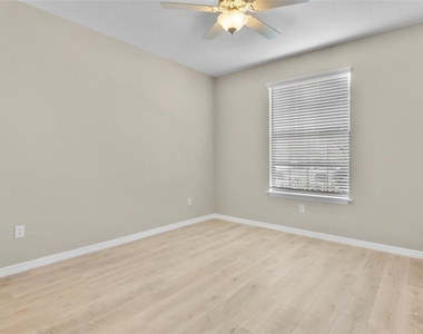 5425 Cicerone Street - Photo Thumbnail 17