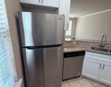 5611 Bidwell Parkway - Photo Thumbnail 2