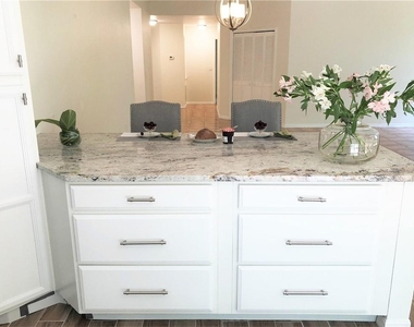 1664 Starling Drive - Photo Thumbnail 9